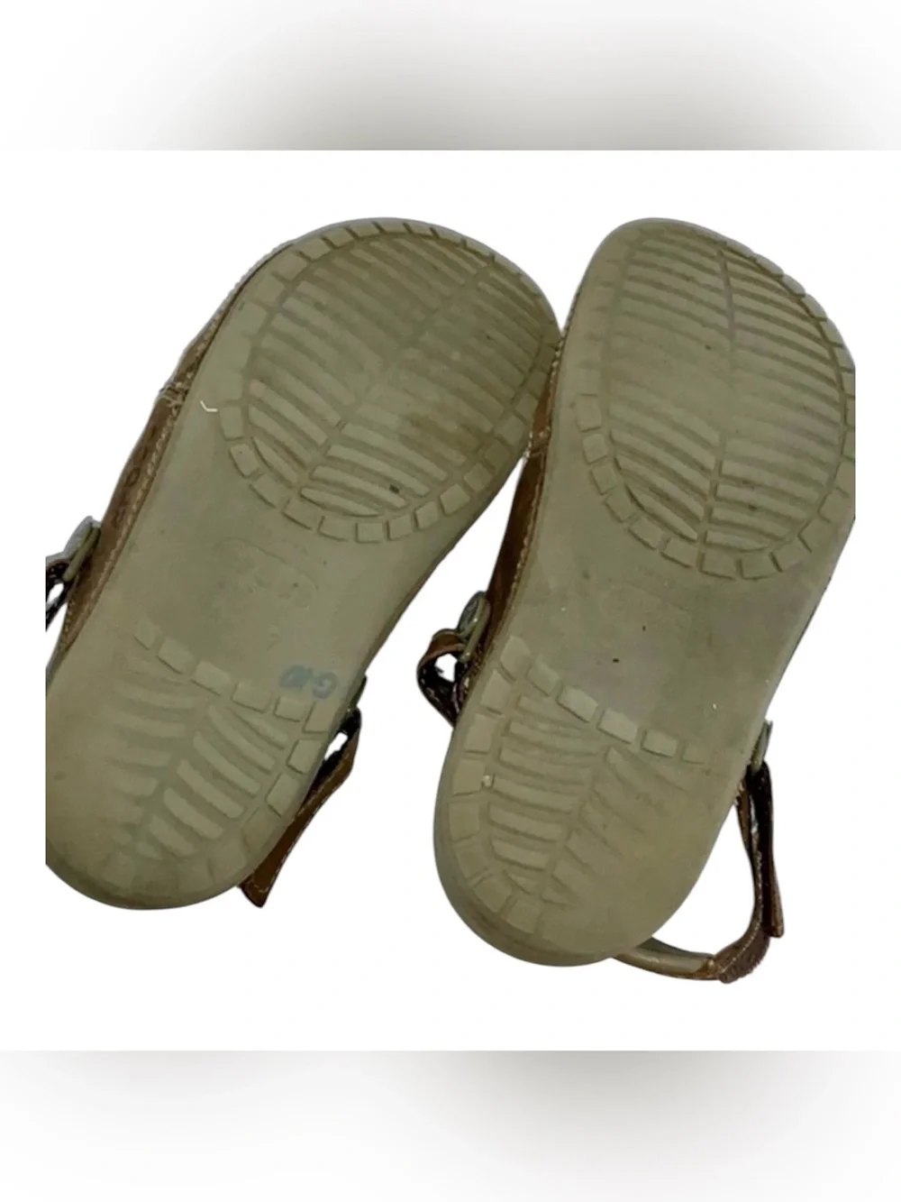 Crocs Yukon 2 strap sandal M 7
